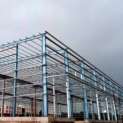 ساختمان ساختمانی فولادی پوشش داده شده با PVDF/PTFE/PVC ساختمان کارگاه با قابلیت بلند کردن جرثقیل